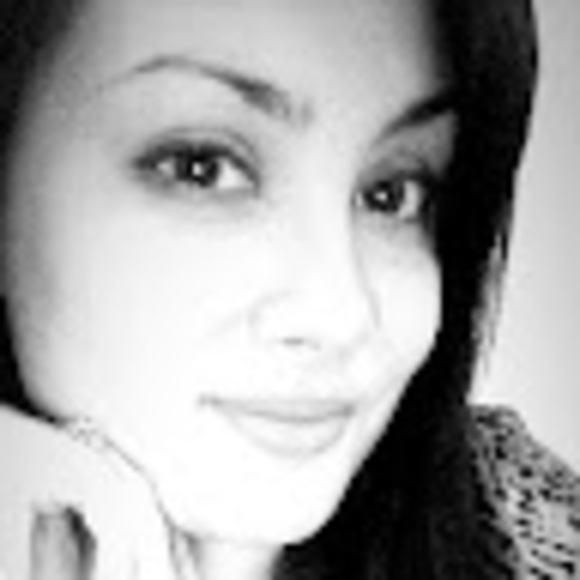 Meet your Posher, Paisley - Picture 1 of 1